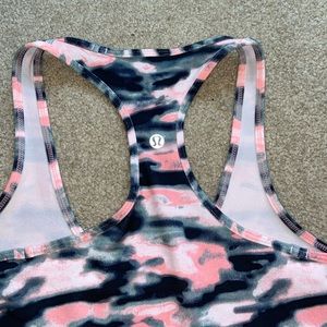 lululemon tank top!